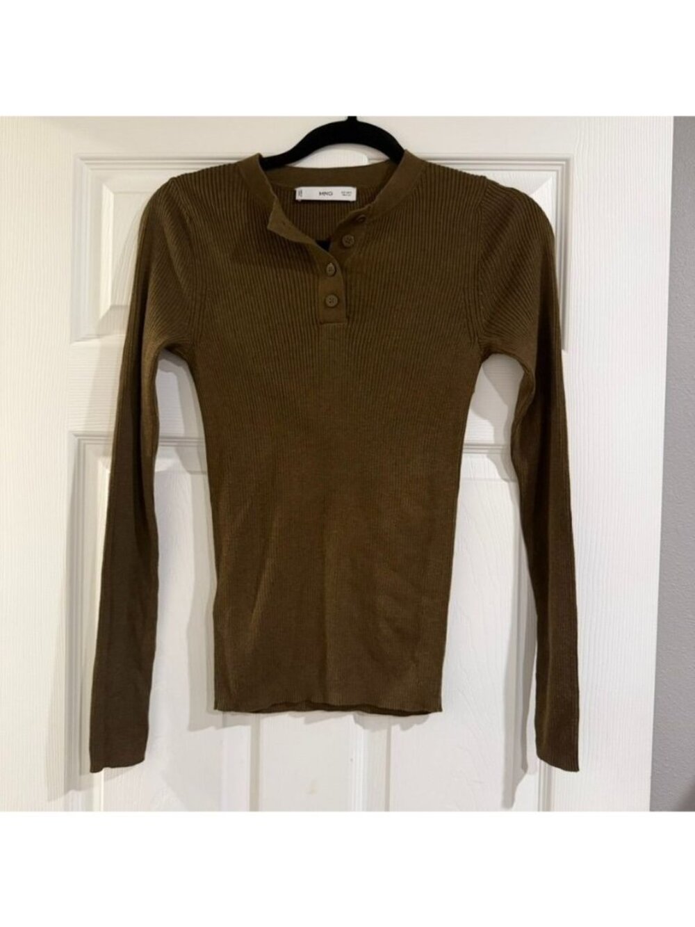 Mango MNG Brown Ribbed Sweater With Buttons Size Small NWOT